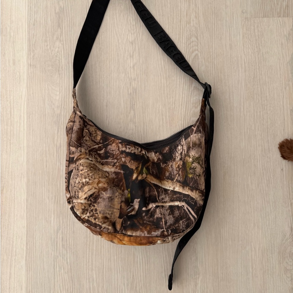 Baggu medium nylon crescent Bag
